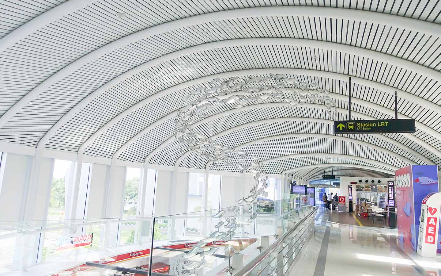 COLORBOND® Off White Skybridge Bandara SMB II.jpg